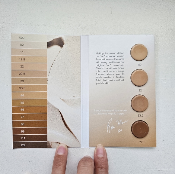 Foundation Deluxe Sample Set - Picture 8 of 13